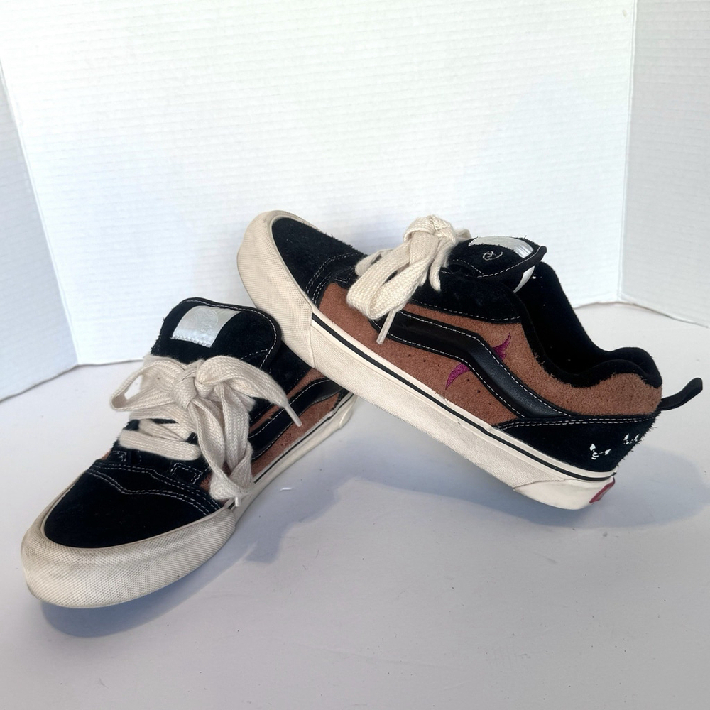 Vans x Disney 100th Anniversary Knu Skool Scar Lion King Shoes Size:9 Women - Picture 2 of 14